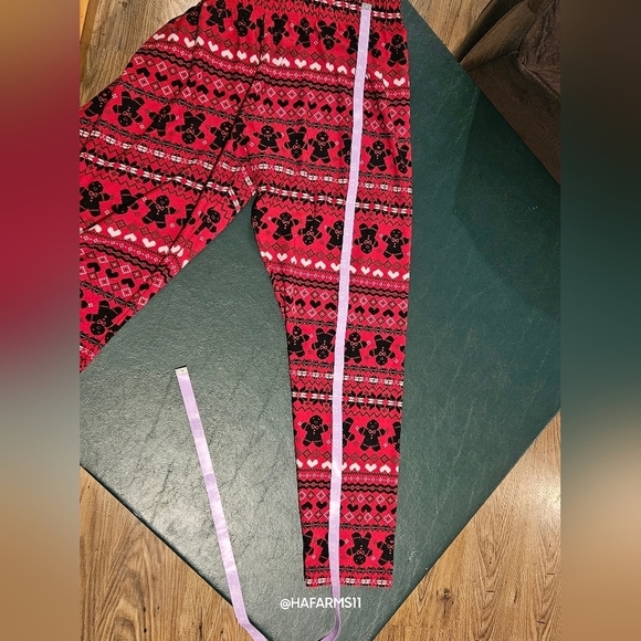 3/15$ Bundle Deal Christmas Pants - Picture 6 of 6